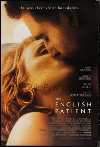 2g1129 ENGLISH PATIENT 1sh 1997 close-up image of Ralph Fiennes and Kristin Scott Thomas kissing!