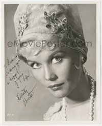 2h0718 DOROTHY PROVINE signed TV 8.25x10 still 1960s close-up w/ great hat in TV's The Roaring 20's!