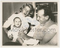 2h0826 JOSE FERRER/ROSEMARY CLOONEY signed 8.25x10 still 1955 husband & wife with their baby!