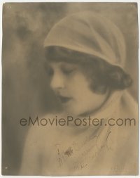 2h0870 MAE MURRAY signed deluxe 7.5x9.5 still 1920 great profile portrait wearing white outfit!