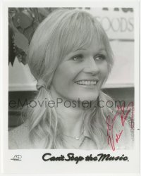 2h0992 VALERIE PERRINE signed 8x10 still 1980 smiling close-up for Can't Stop the Music!