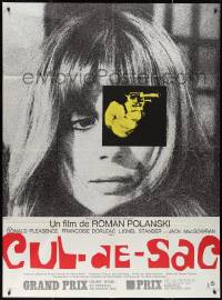 2j0426 CUL-DE-SAC style A French 1p 1966 Roman Polanski, super close up of Francoise Dorleac + gun!