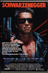 2k1368 TERMINATOR 1sh 1984 close up of classic cyborg Arnold Schwarzenegger with gun, border style!