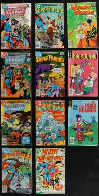 2m0372 LOT OF 11 MOSTLY DC COMIC BOOKS 1970s Justice League, Super Friends, Wonder Woman & more!