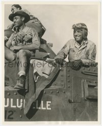 2p1970 SAHARA candid 8.25x10 still 1943 Humphrey Bogart smiling on tank between scenes by Scott!