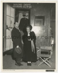 2p1988 SONG OF SONGS candid 8x10 still 1933 Marlene Dietrich & new leading man Brian Aherne on set!