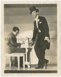 2p2005 TOP HAT candid 8x10 still 1935 Fred Astaire in tie & tails admired by Irving Berlin at piano!