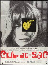 2p0271 CUL-DE-SAC style A French 1p 1966 Roman Polanski, super close up of Francoise Dorleac + gun!