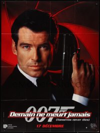 2p0329 TOMORROW NEVER DIES teaser French 1p 1997 great portrait of Pierce Brosnan as James Bond!