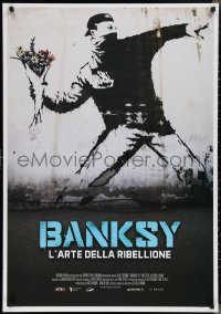 2r0344 BANKSY & THE RISE OF OUTLAW ART Italian 1sh 2020 art of rioter 'throwing' flowers!
