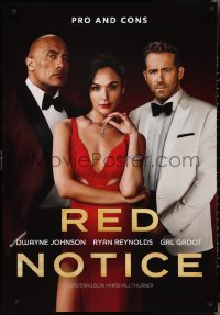 2r0174 RED NOTICE teaser Swiss 2021 pros and cons Dwayne Johnson, Ryan Reynolds, sexy Gal Gadot!