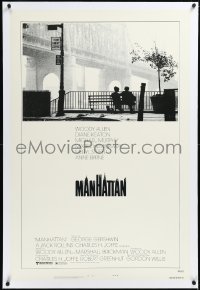 2s1102 MANHATTAN linen style B 1sh R1980s Woody Allen & Diane Keaton in New York City by bridge!