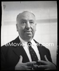 2s0269 ALFRED HITCHCOCK camera original 8x10 negative 1960 the legendary director making Psycho!