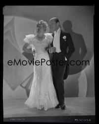 2s0297 FLYING DOWN TO RIO camera original 8x10 negative 1933 Fred Astaire & Ginger Rogers arm-in-arm!