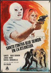 2s0773 SANTO CONTRA BLUE DEMON EN LA ATLANTIDA linen Spanish 1974 art of luchador pointing gun, rare!