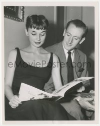 2t1861 AUDREY HEPBURN/JAMES HANSON 7.25x9 news photo 1954 planning the wedding that never happened!