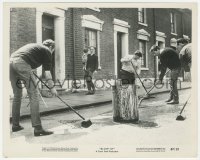 2t1869 BLOW-UP candid 8x10 still 1967 director Michelangelo Antonioni supervising street painting!