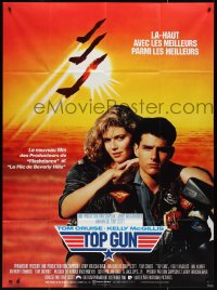 2t0261 TOP GUN French 1p R1989 great image of Tom Cruise & Kelly McGillis, Navy fighter jets!