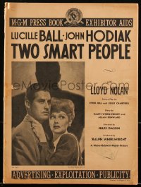 2t0423 TWO SMART PEOPLE pressbook 1946 Jules Dassin directed, Lucille Ball, John Hodiak, rare!