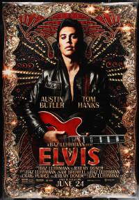 2w0089 ELVIS DS bus stop 2022 great image of Austin Butler in the title role with guitar!