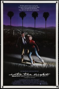 2w0969 INTO THE NIGHT 1sh 1985 cool image of Jeff Goldblum & Michelle Pfeiffer on the run!