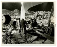 2y1795 DESTINATION MOON candid 8.25x10 still 1950 wonderful image of camera crew filming on the moon!