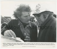 2y1798 DIRTY HARRY candid 8x9.5 still 1988 newcomer Andy Robinson on set with director Don Siegel!