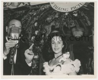 2y1808 ELIZABETH TAYLOR 8x10 still 1946 by mircophone at the gala premiere of Night and Day!