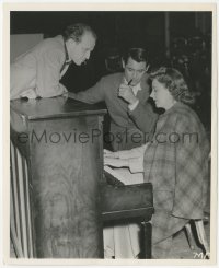 3b0998 MY FAVORITE WIFE candid 8x10 still 1939 Kanin & Cary Grant listen to Irene Dunne play piano!
