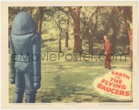 3d0769 EARTH VS. THE FLYING SAUCERS LC 1956 huge alien robot stares down man standing in park!