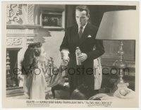 3f1670 TWO MRS. CARROLLS 8x10.25 still 1947 Humphrey Bogart hands a drink to sexy Barbara Stanwyck!