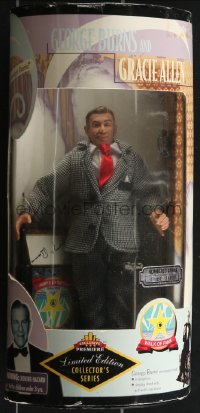 3f0162 GEORGE BURNS action figure 1997 wearing suit & red tie, includes certificate of authenticity!