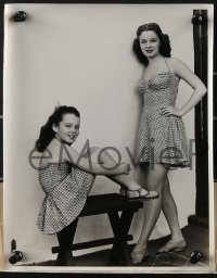 3f1556 ROSEANNA MCCOY 2 8x10 stills 1949 Gigi Perreau and Joan Evans for Cole of California!