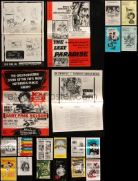 3h0354 LOT OF 28 UNCUT PRESSBOOKS 1960s-1970s advertising for a variety of different movies!