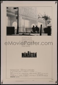 3j1049 MANHATTAN linen style B 1sh R1980s Woody Allen & Diane Keaton in New York City by bridge!