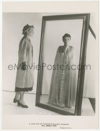 3t1320 ALL ABOUT EVE 7.25x10 still 1950 Anne Baxter looks at different version of herself in mirror!
