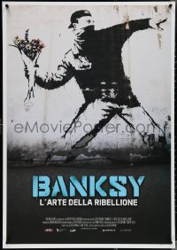 3w0258 BANKSY & THE RISE OF OUTLAW ART Italian 1sh 2020 art of rioter 'throwing' flowers!