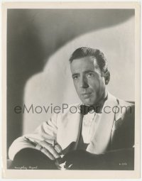 4d0140 CASABLANCA 8x10.25 still 1942 great pensive portrait of smoking Humphrey Bogart as Rick!