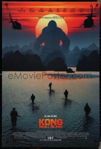 4g0927 KONG: SKULL ISLAND int'l advance DS 1sh 2017 Jackson, Hiddleston, huge ape and soldiers!