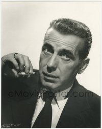 4j0528 DEAD RECKONING deluxe 11x14 still 1947 Humphrey Bogart in suit & tie with cigarette in hand!