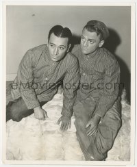 4j1499 EACH DAWN I DIE 8.25x10 still 1939 close up of tough convicts James Cagney & George Raft!