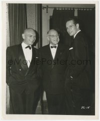 4j1647 TEN COMMANDMENTS candid 8.25x10 still 1956 Heston, Brynner & Cecil B. DeMille in tuxedos!