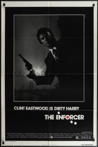 4j0929 ENFORCER 1sh 1976 classic image of Clint Eastwood as Dirty Harry holding .44 magnum!