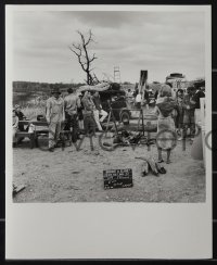 4j1420 BONNIE & CLYDE 2 8x10 production photos 1967 Arthur Penn, great images from the set w/ extras!