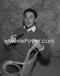 4m0487 ERROL FLYNN 2 camera original 4x5 negatives 1930s great seated protraits with tobacco pipe!