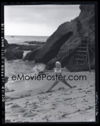 4m0467 POSTMAN ALWAYS RINGS TWICE camera original 4x5 negative 1946 Lana Turner exercising on beach!