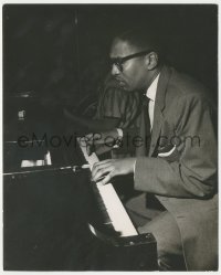 4p1190 BILLY TAYLOR deluxe 8x10 still 1970s legendary African American jazz pianist playing piano!