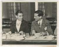 4p1217 CLARK GABLE 7x9 news photo 1932 having lunch w/John Davis Lodge in the Paramount lunch room!