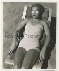 4p1282 JANE WYMAN 8.25x10 still 1939 sexy & tanning by pool with eyes covered by Scotty Welbourne!