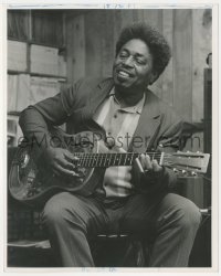 4p1286 JOHNNY SHINES 8x10 still 1970s the African American blues singer w/guitar by Stephen Hawkins!